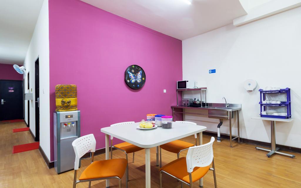 Cx Hostel Kuta Raya מראה חיצוני תמונה