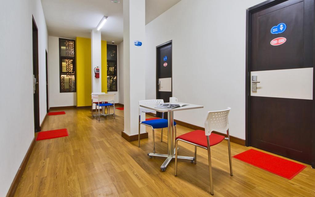 Cx Hostel Kuta Raya מראה חיצוני תמונה