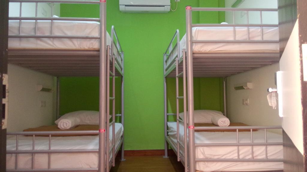 Cx Hostel Kuta Raya חדר תמונה