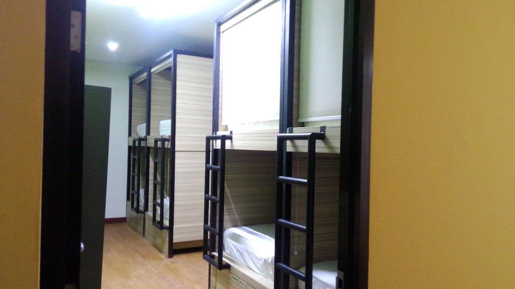Cx Hostel Kuta Raya חדר תמונה