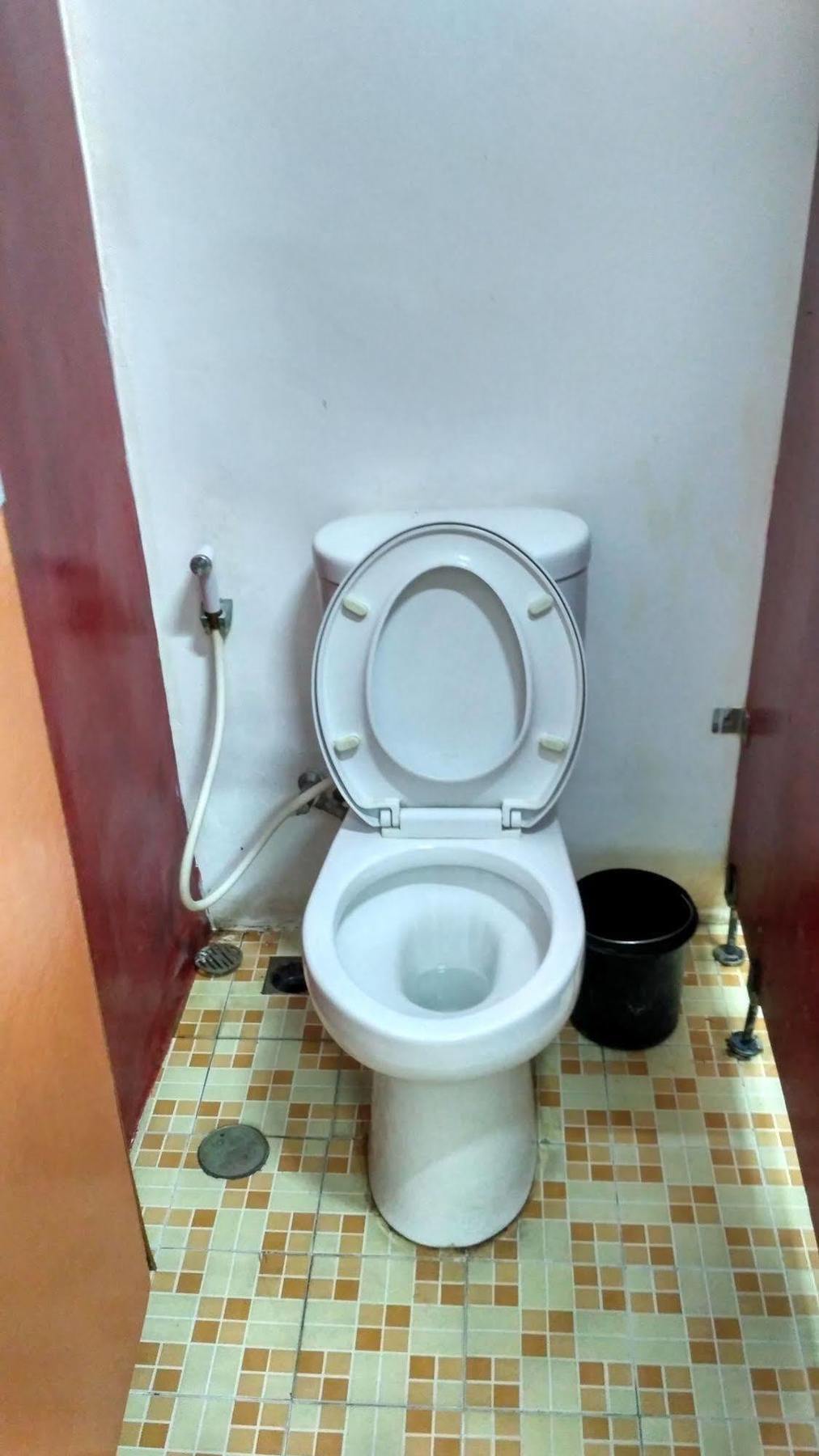 Cx Hostel Kuta Raya מראה חיצוני תמונה