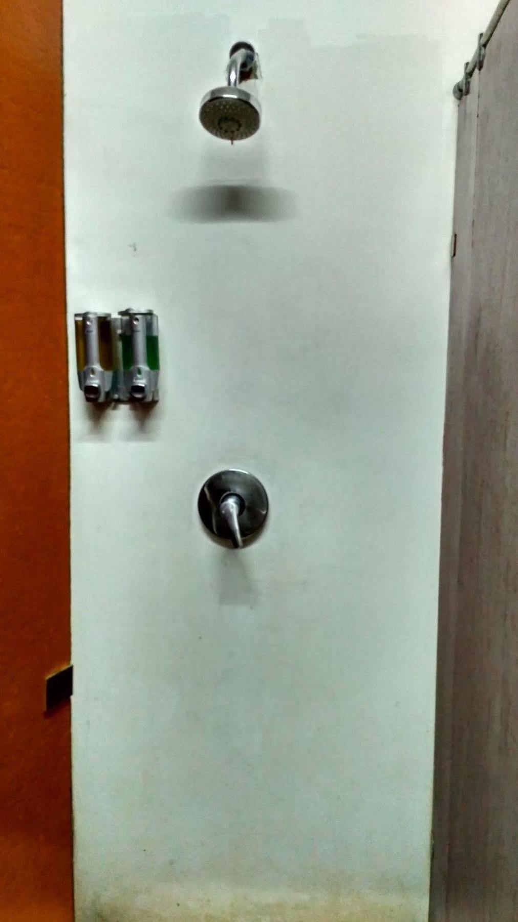 Cx Hostel Kuta Raya מראה חיצוני תמונה