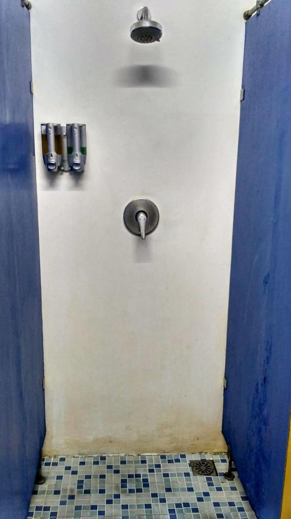Cx Hostel Kuta Raya מראה חיצוני תמונה