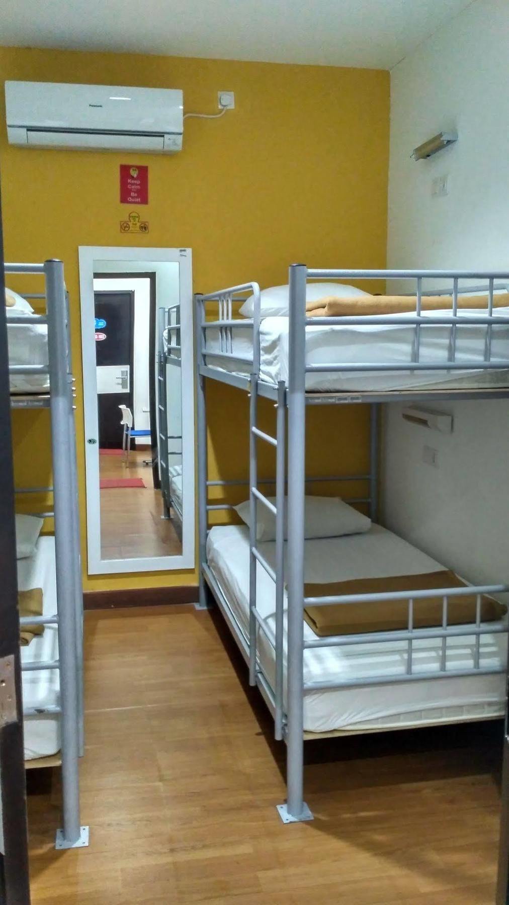 Cx Hostel Kuta Raya מראה חיצוני תמונה