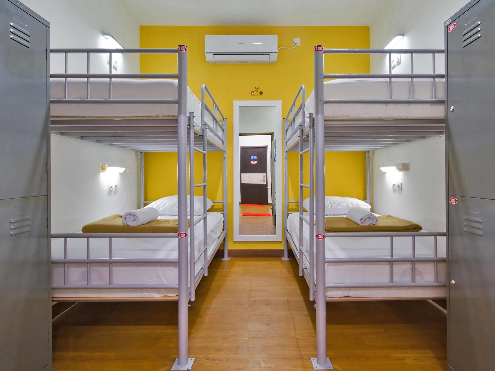 Cx Hostel Kuta Raya מראה חיצוני תמונה