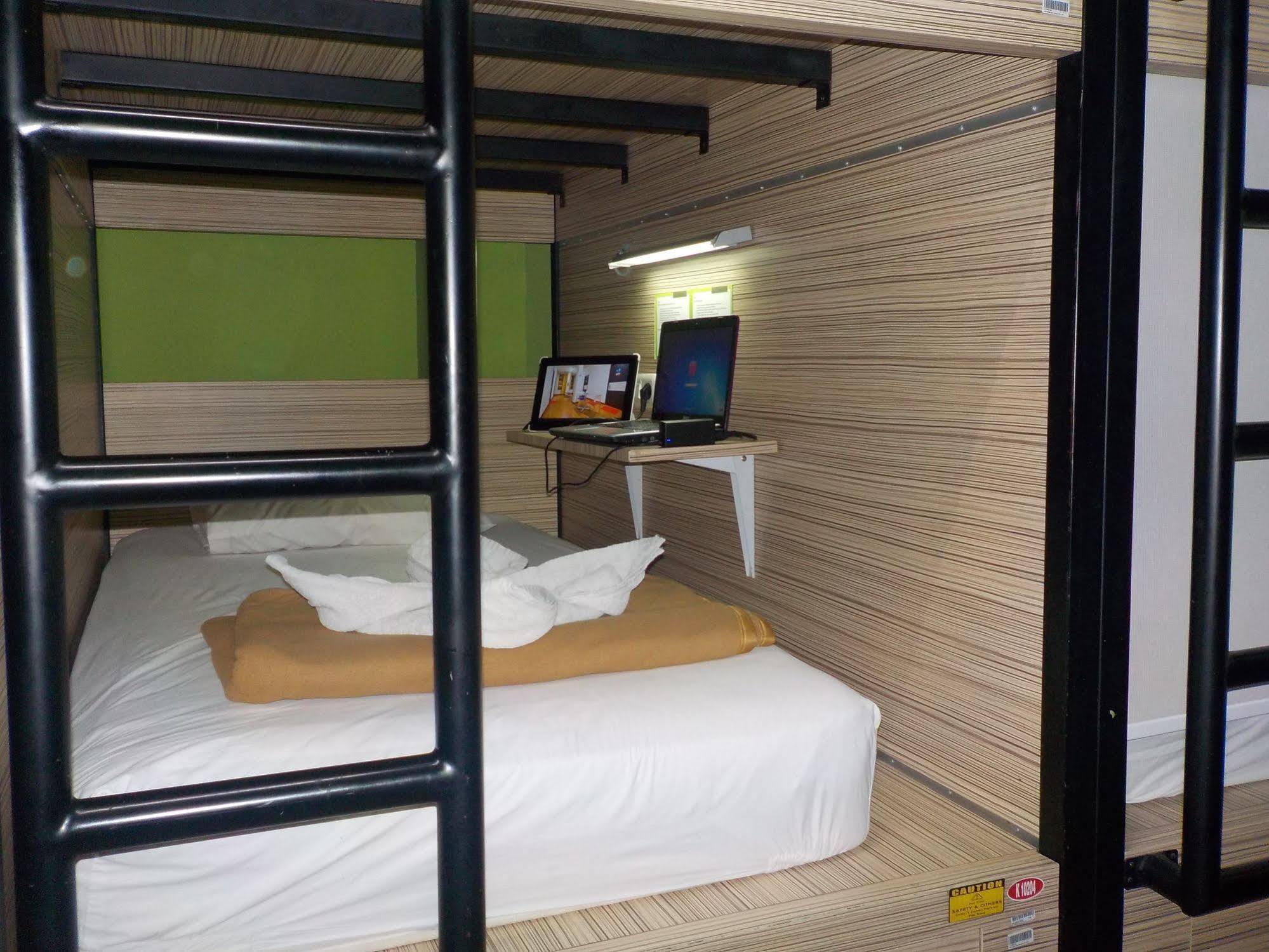 Cx Hostel Kuta Raya מראה חיצוני תמונה