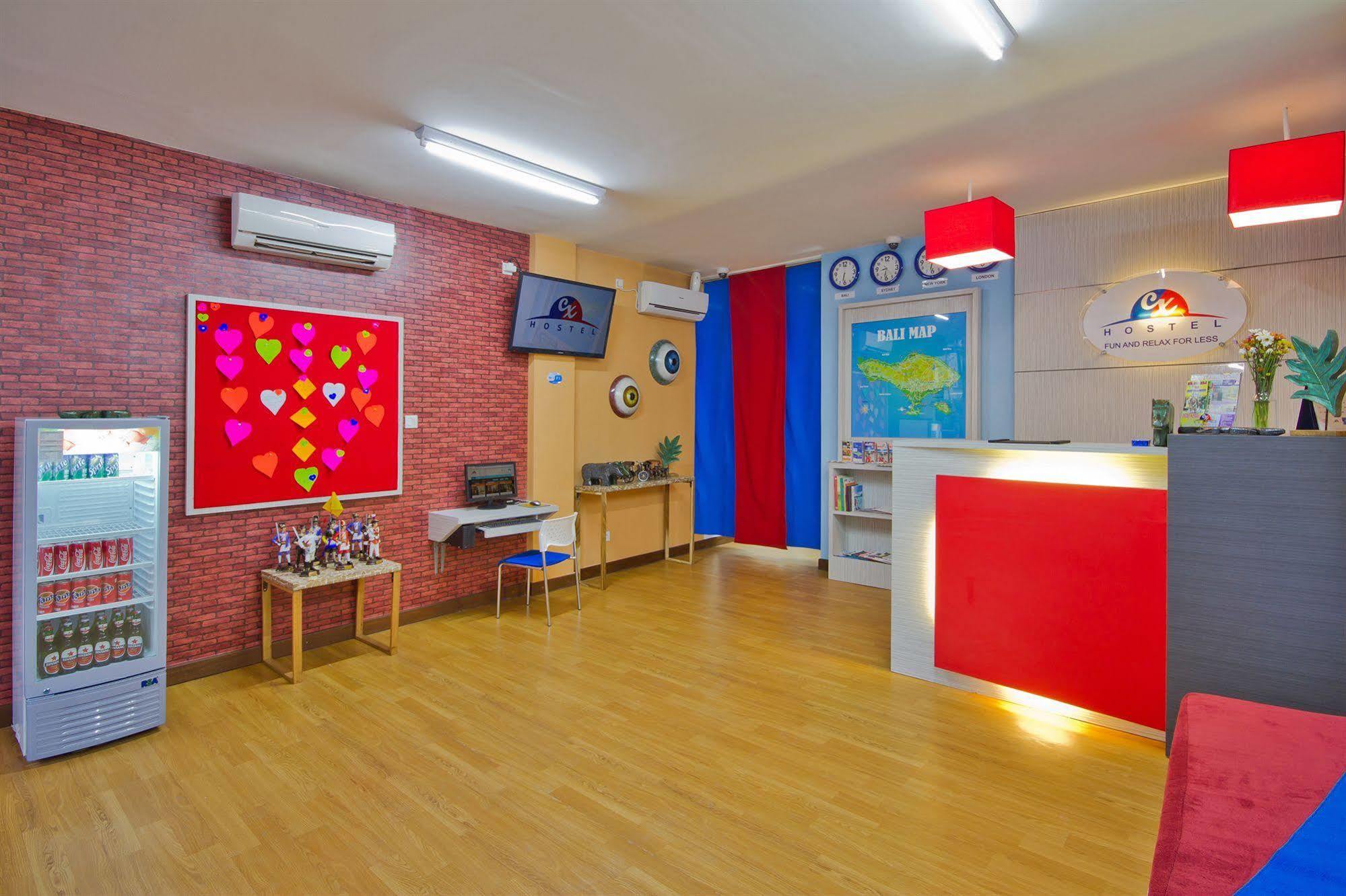 Cx Hostel Kuta Raya מראה חיצוני תמונה